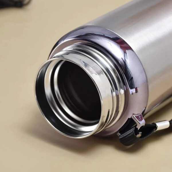 Stainless Steel Vacuum Thermos Flask Bottle 800ml (Random Colors) - Image 3