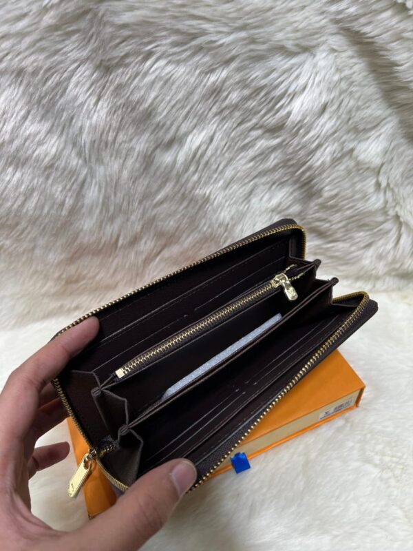 Branded wallet - Image 2