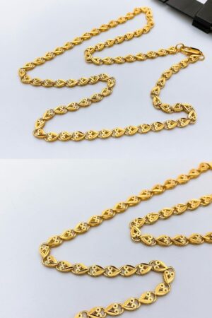 Imported chain in fine quality length 18 inches