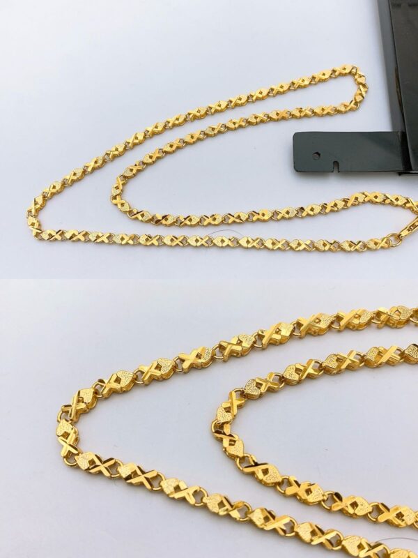 Imported chain in fine quality length 18 inches