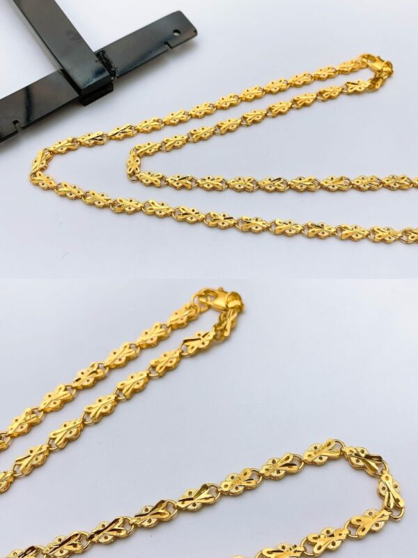 Imported chain in fine quality length 18 inches