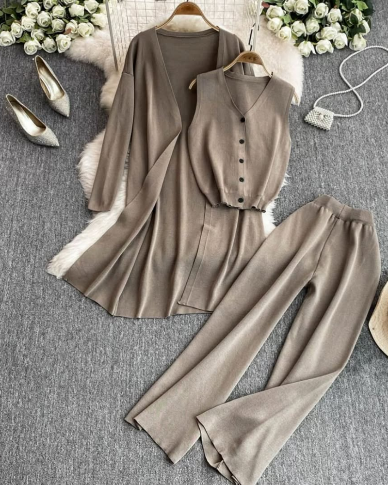 Long Gown Style 3-Pcs Winter Co-Ord Suit - Image 2