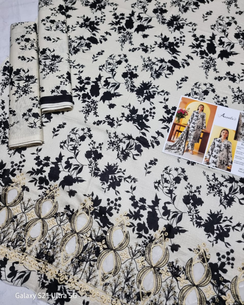 Khaddar Printed 3-Piece Suit - Image 6