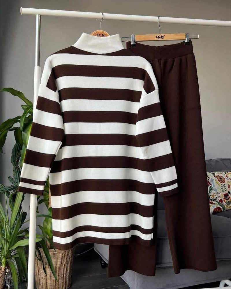 Stripe Printed Style 2-Pcs Winter Tracksuit